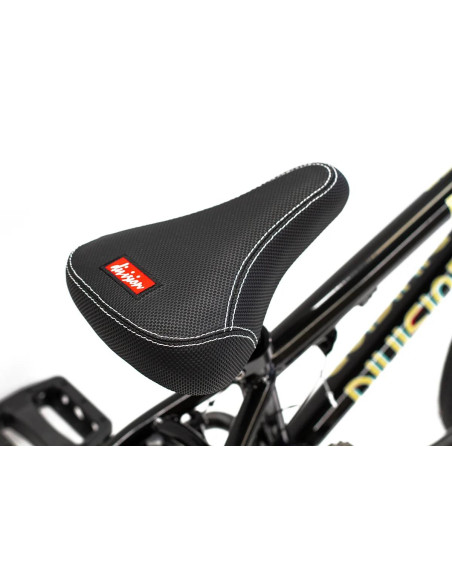 2021 Division Blitzer 16 Black