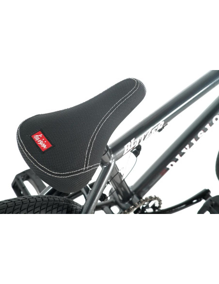 2021 Division Blitzer 18 Metal Grey