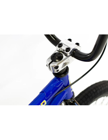 2021 Division Blitzer 18 Metallic Blue