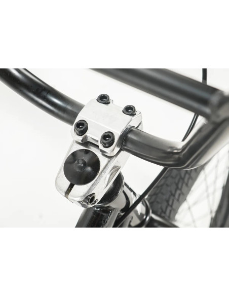 2023 Division Blitzer 18" Black